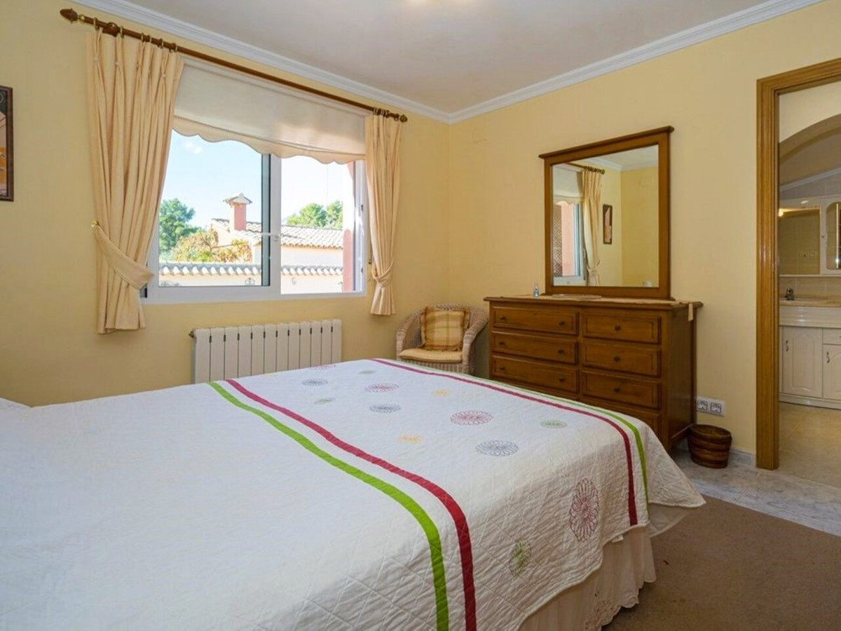 Se vende Villa - Chalet de 3 dormitorios en Costa Blanca, Alicante, España