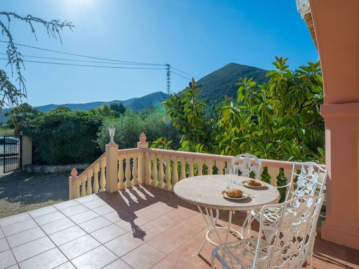 Se vende Villa - Chalet de 3 dormitorios en Costa Blanca, Alicante, España