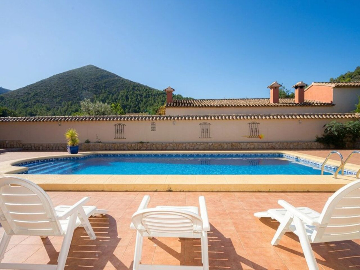 Se vende Villa - Chalet de 3 dormitorios en Costa Blanca, Alicante, España