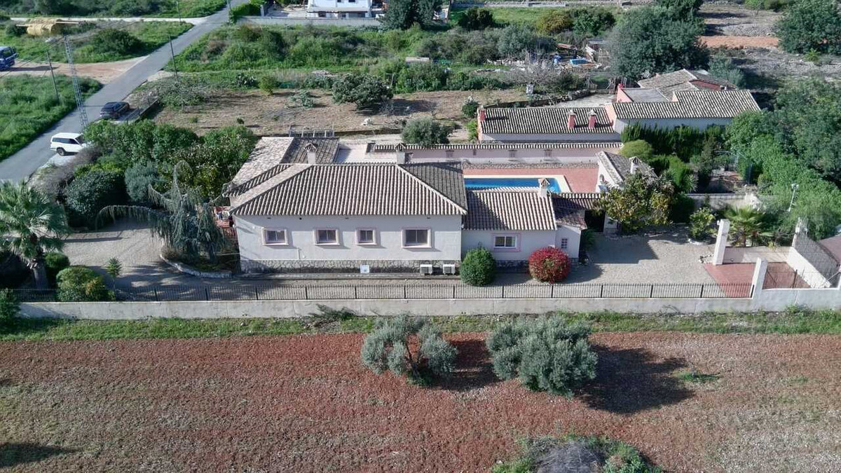 Se vende Villa - Chalet de 3 dormitorios en Costa Blanca, Alicante, España