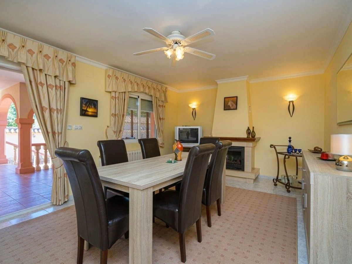 Se vende Villa - Chalet de 3 dormitorios en Costa Blanca, Alicante, España