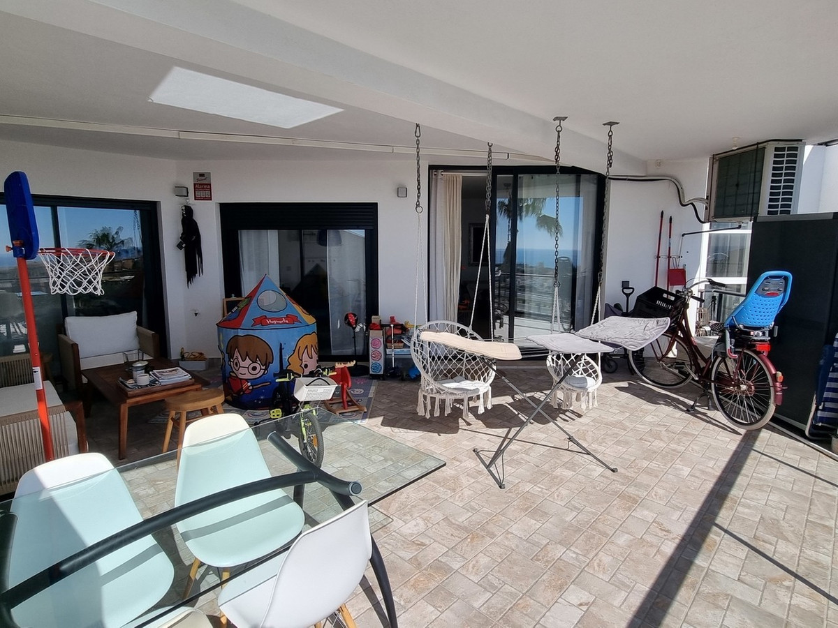 Se vende Apartamento Planta Media de 3 dormitorios en Costa Del Sol, Málaga, España
