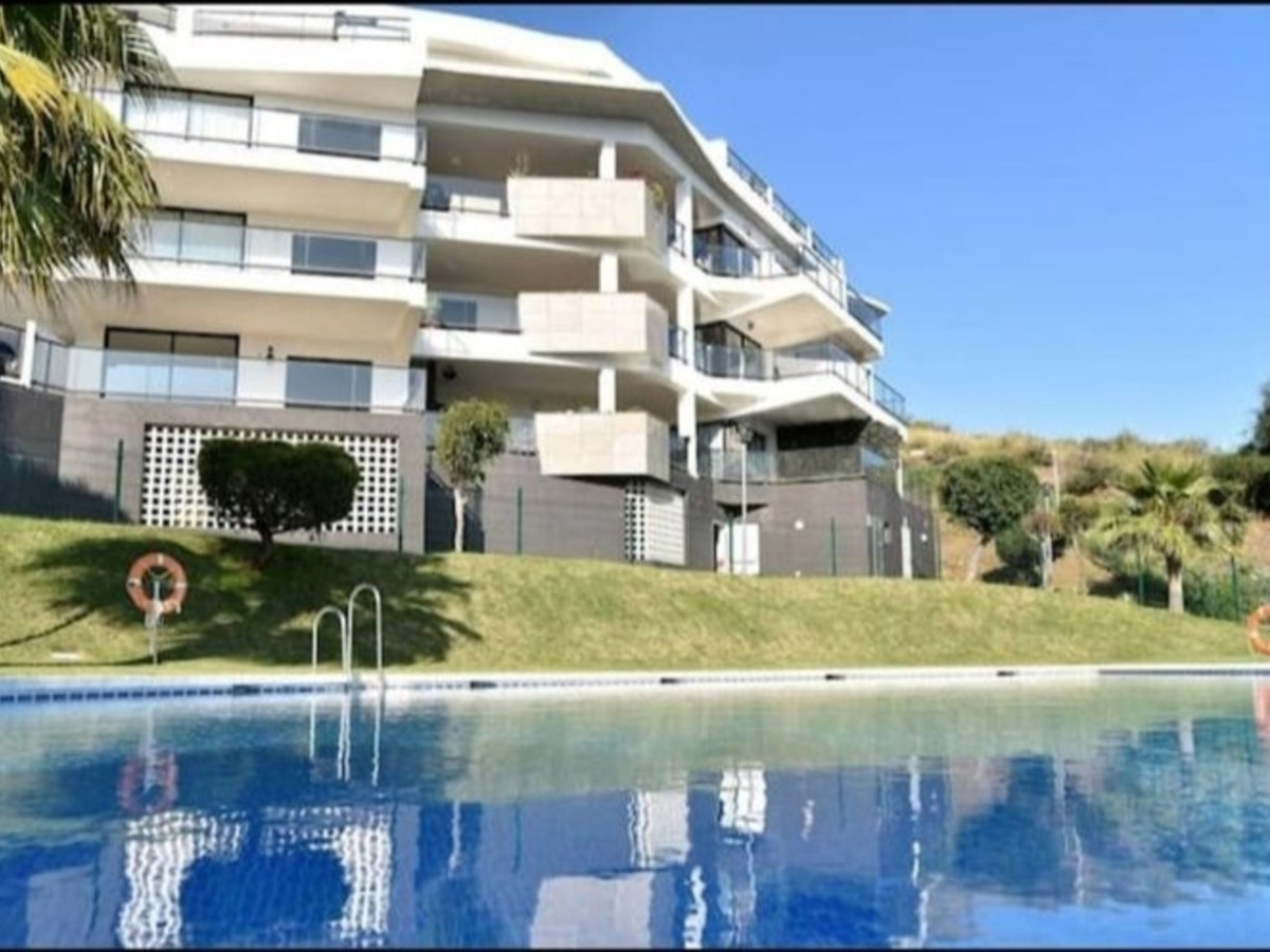 Se vende Apartamento Planta Media de 3 dormitorios en Costa Del Sol, Málaga, España