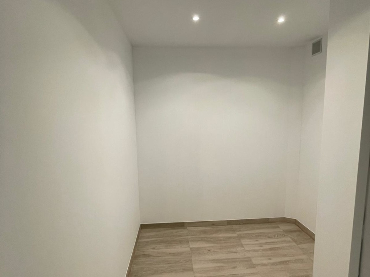 Se vende Apartamento Planta Media de 3 dormitorios en Costa Del Sol, Málaga, España