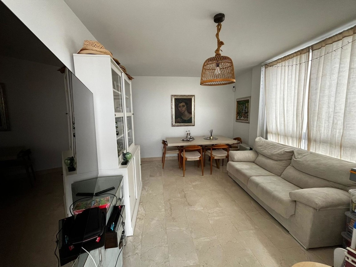 Se vende Apartamento Planta Media de 3 dormitorios en Costa Del Sol, Málaga, España