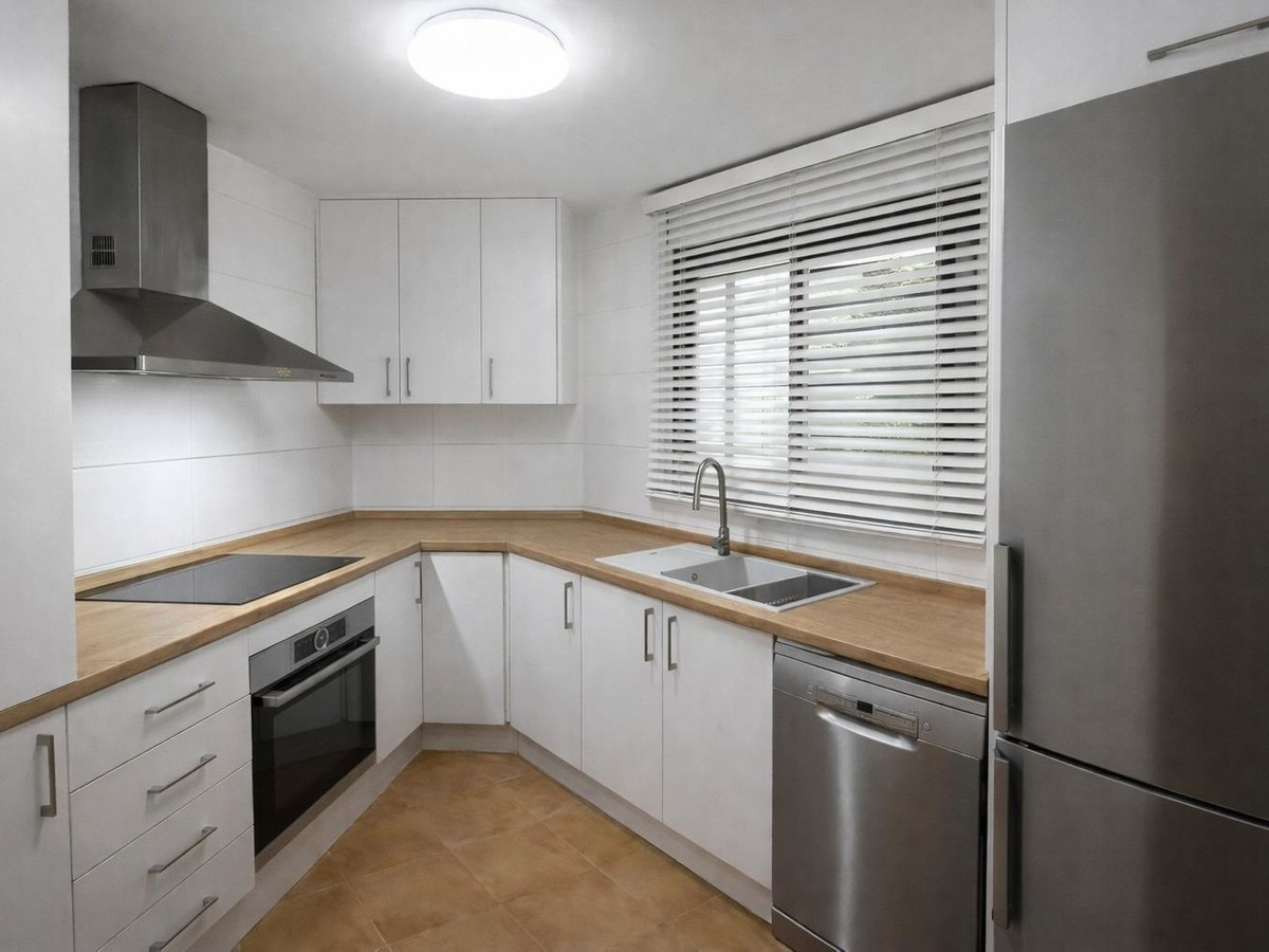 Se vende Apartamento Planta Media de 3 dormitorios en Costa Del Sol, Málaga, España