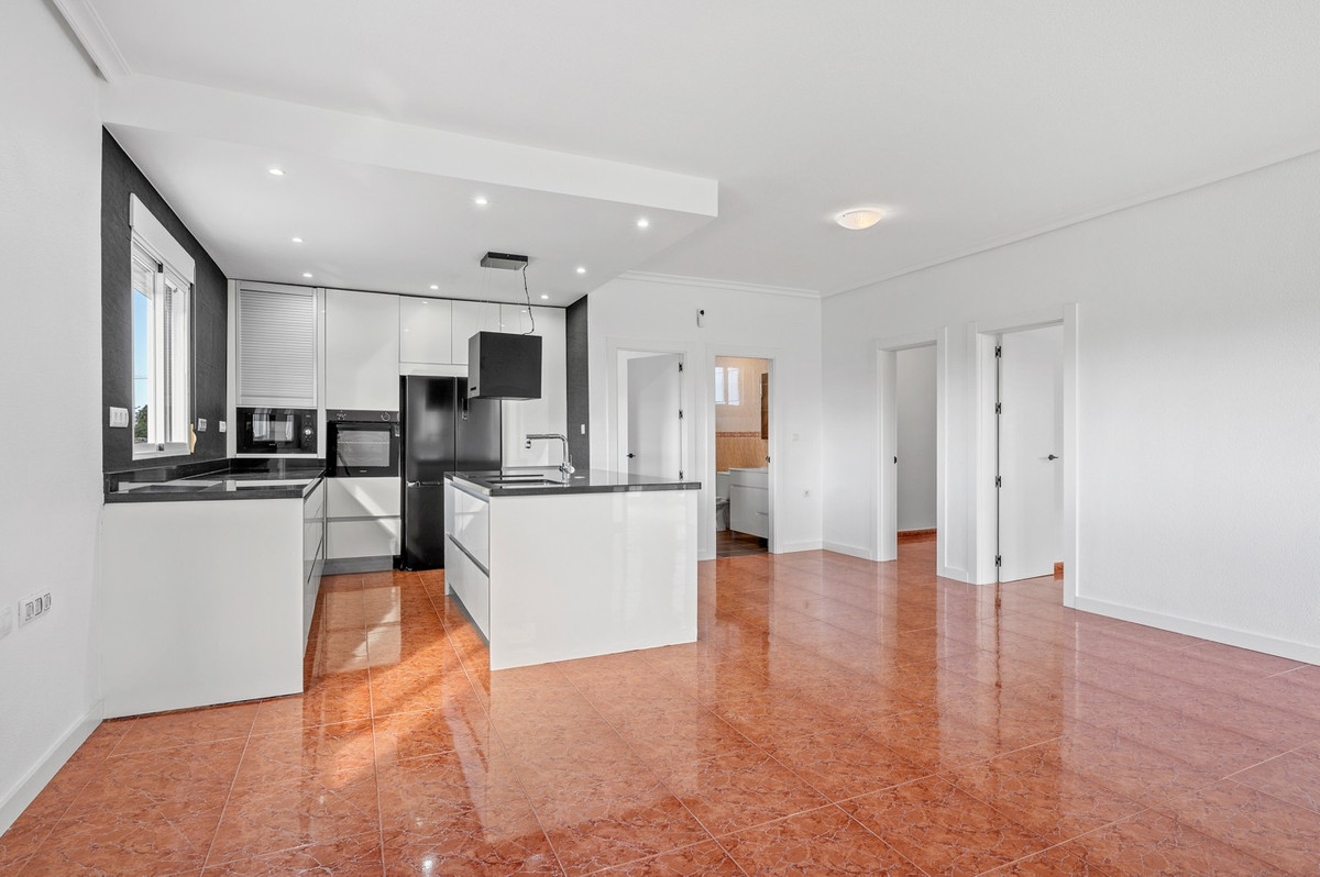 Se vende Villa - Chalet de 4 dormitorios en Costa Blanca, Alicante, España