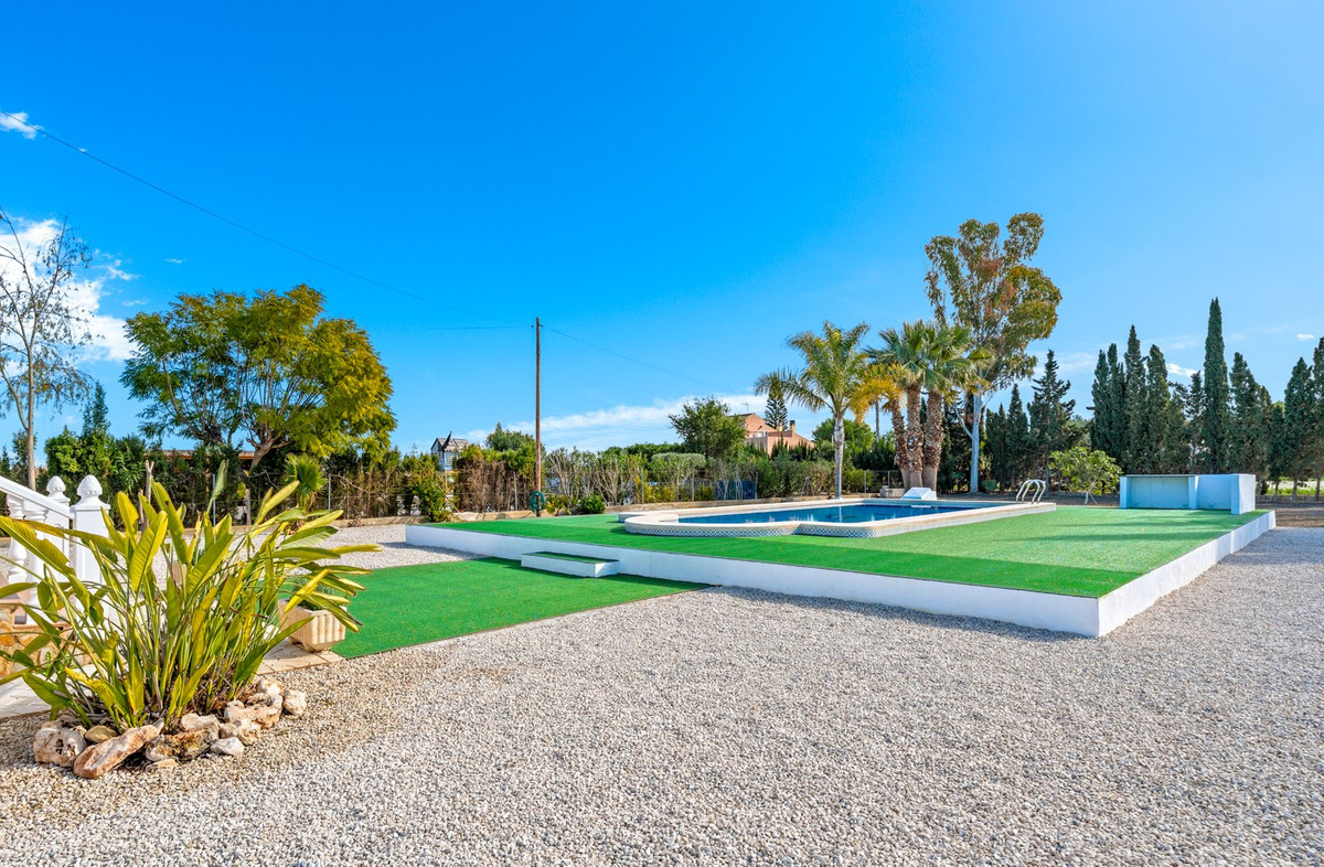 Se vende Villa - Chalet de 4 dormitorios en Costa Blanca, Alicante, España