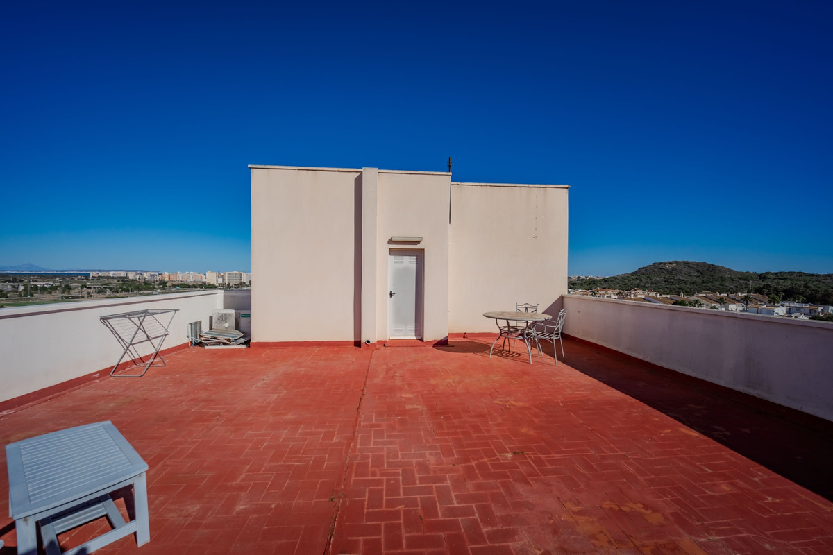 Se vende Apartamento Planta Media de 2 dormitorios en Costa Blanca, Alicante, España