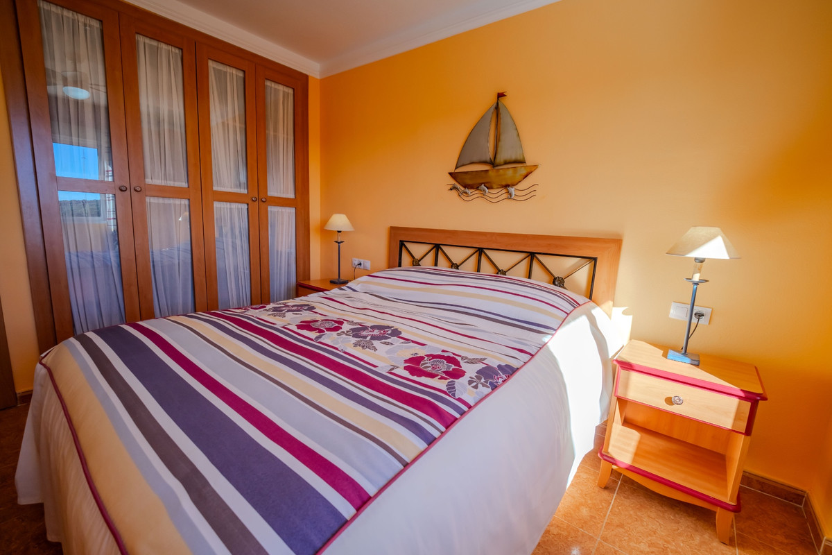 Se vende Apartamento Planta Media de 2 dormitorios en Costa Blanca, Alicante, España