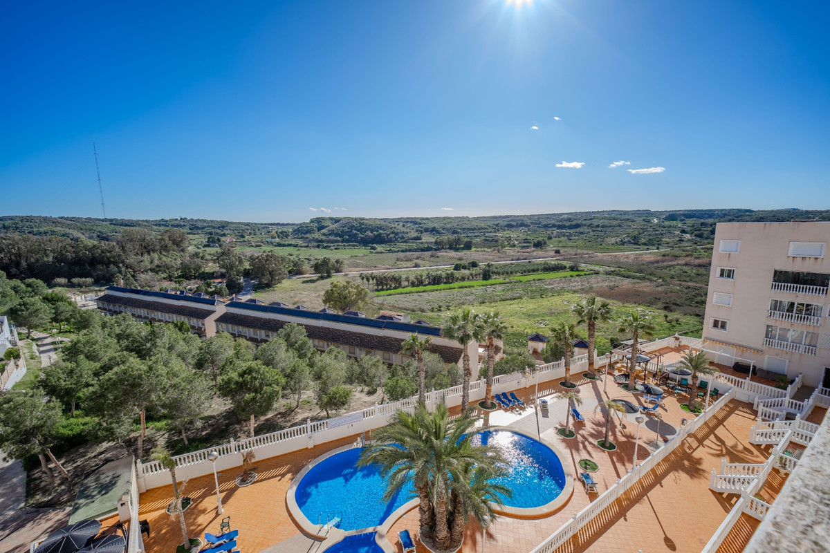 Se vende Apartamento Planta Media de 2 dormitorios en Costa Blanca, Alicante, España