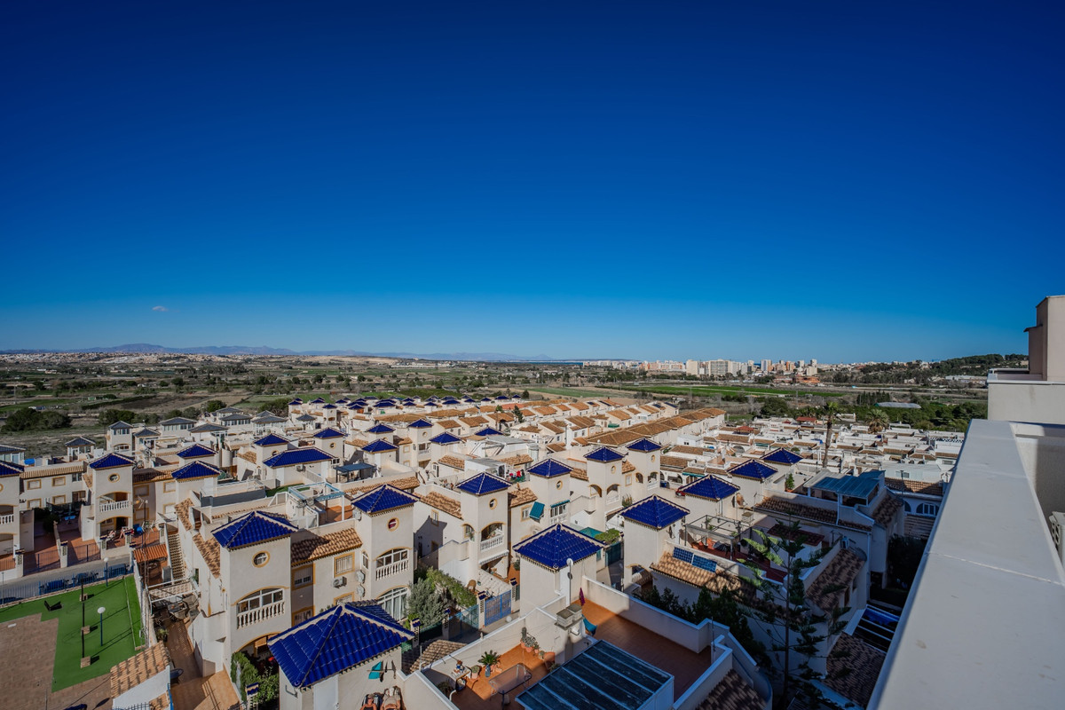 Se vende Apartamento Planta Media de 2 dormitorios en Costa Blanca, Alicante, España