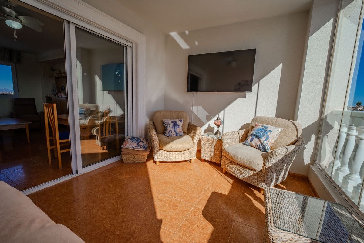 Se vende Apartamento Planta Media de 2 dormitorios en Costa Blanca, Alicante, España