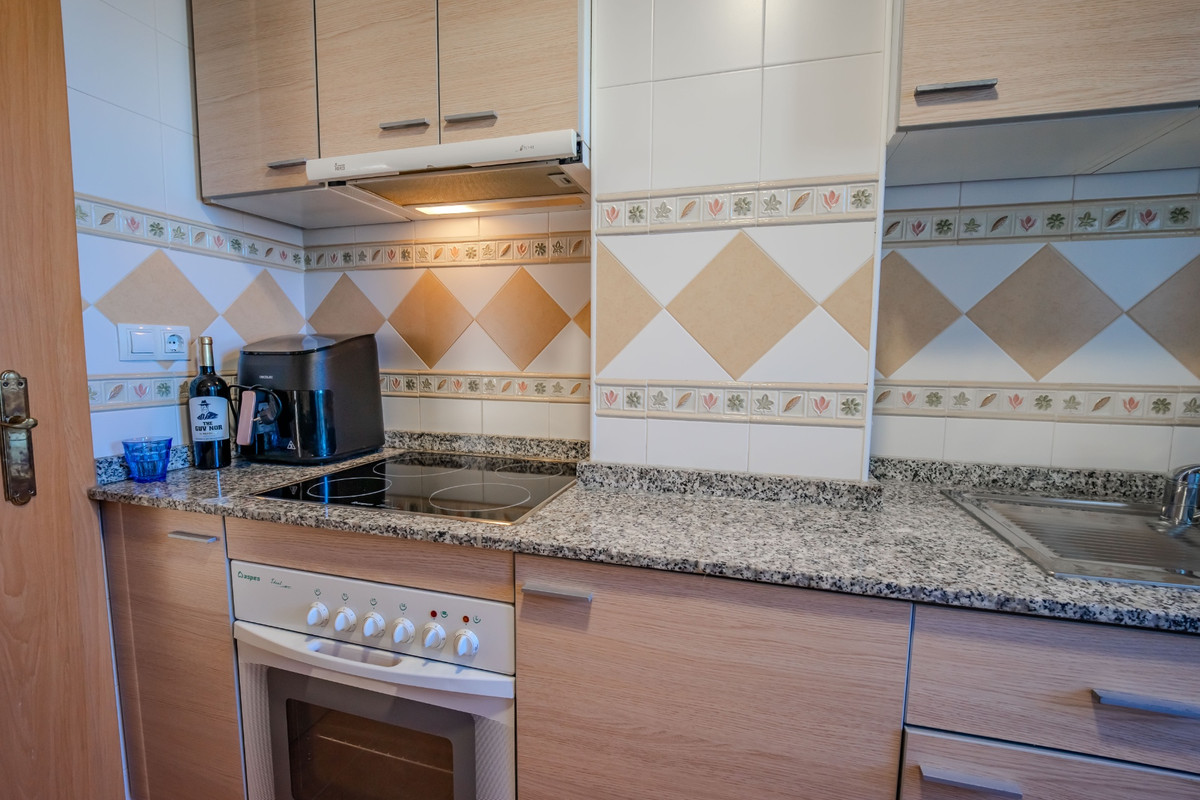 Se vende Apartamento Planta Media de 2 dormitorios en Costa Blanca, Alicante, España