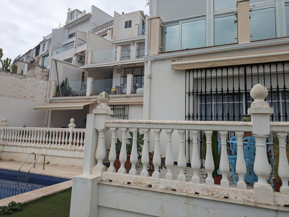 Se vende Apartamento Planta Media de 3 dormitorios en Costa Del Sol, Málaga, España