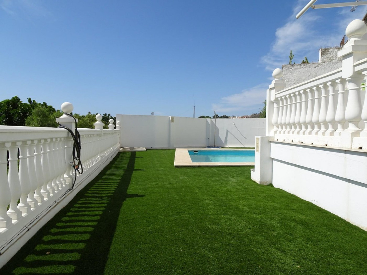 Se vende Apartamento Planta Media de 3 dormitorios en Costa Del Sol, Málaga, España