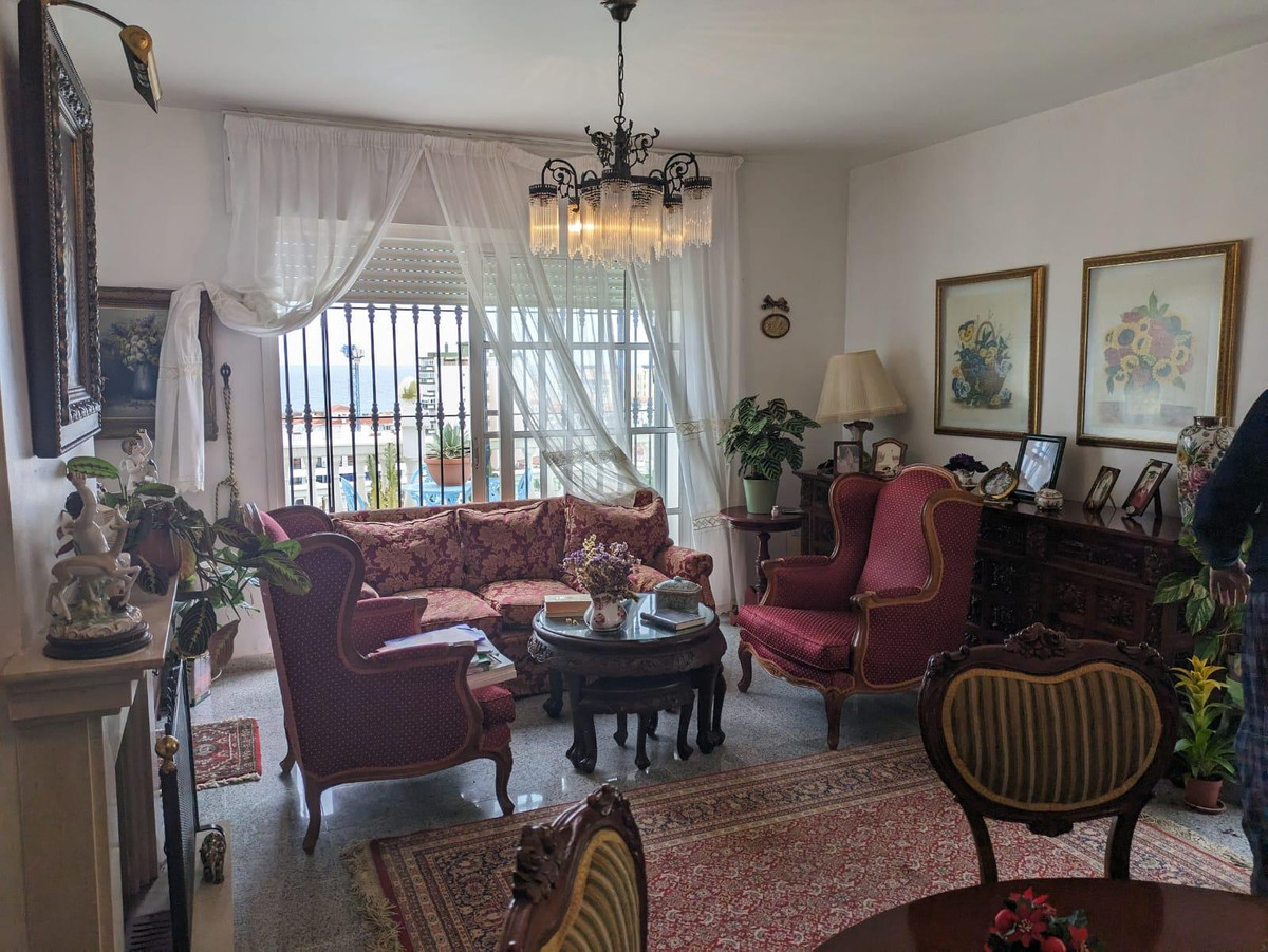 Se vende Apartamento Planta Media de 3 dormitorios en Costa Del Sol, Málaga, España