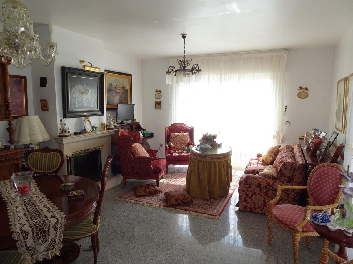 Se vende Apartamento Planta Media de 3 dormitorios en Costa Del Sol, Málaga, España
