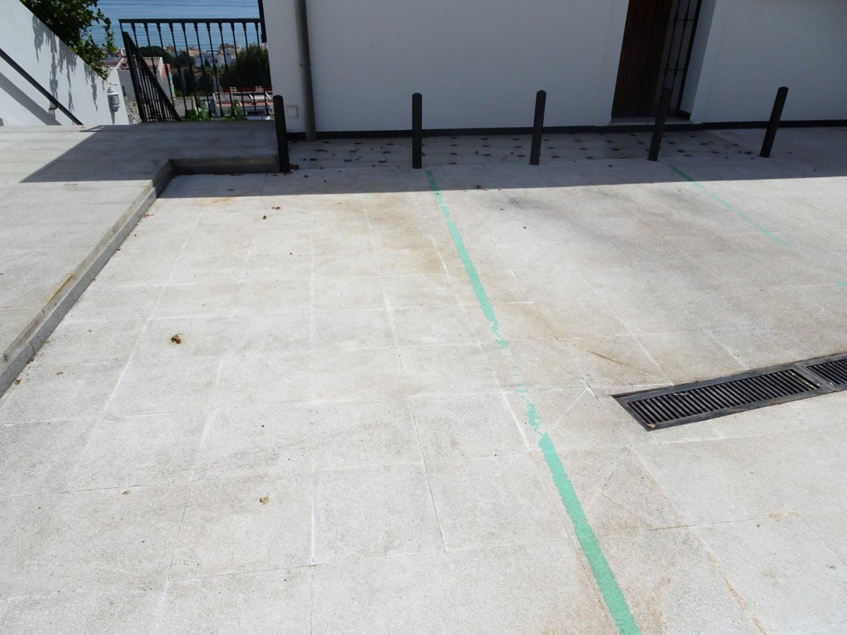 Se vende Apartamento Planta Media de 3 dormitorios en Costa Del Sol, Málaga, España