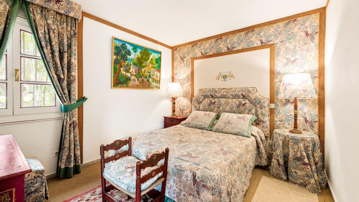6 Bed Townhouse for sale in Los Flamingos Costa Del Sol, Málaga, Spain