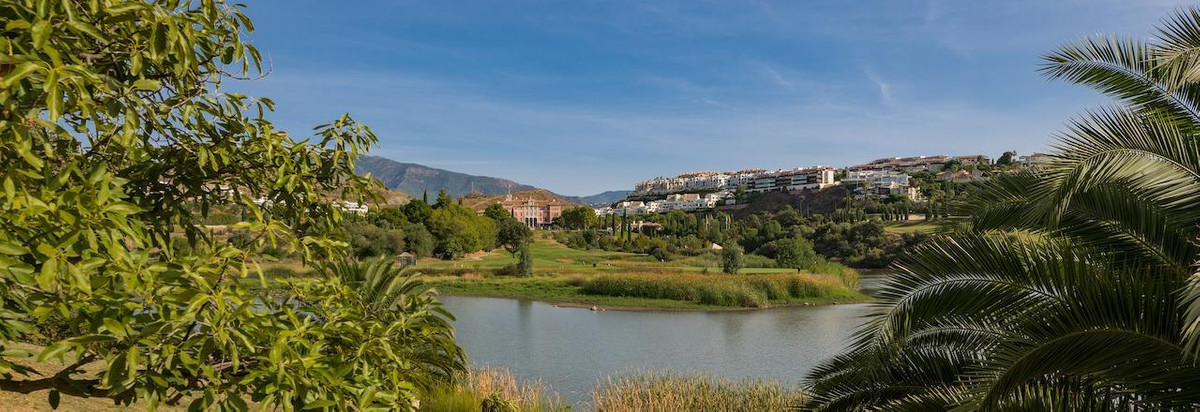 6 Bed Townhouse for sale in Los Flamingos Costa Del Sol, Málaga, Spain