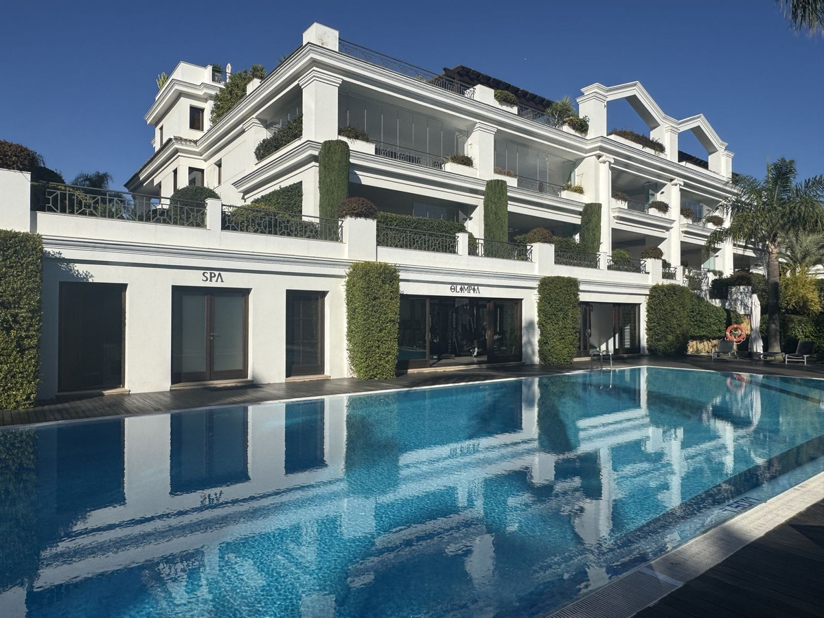 2 Bed Apartment for sale in Estepona Costa Del Sol, Málaga, Spain