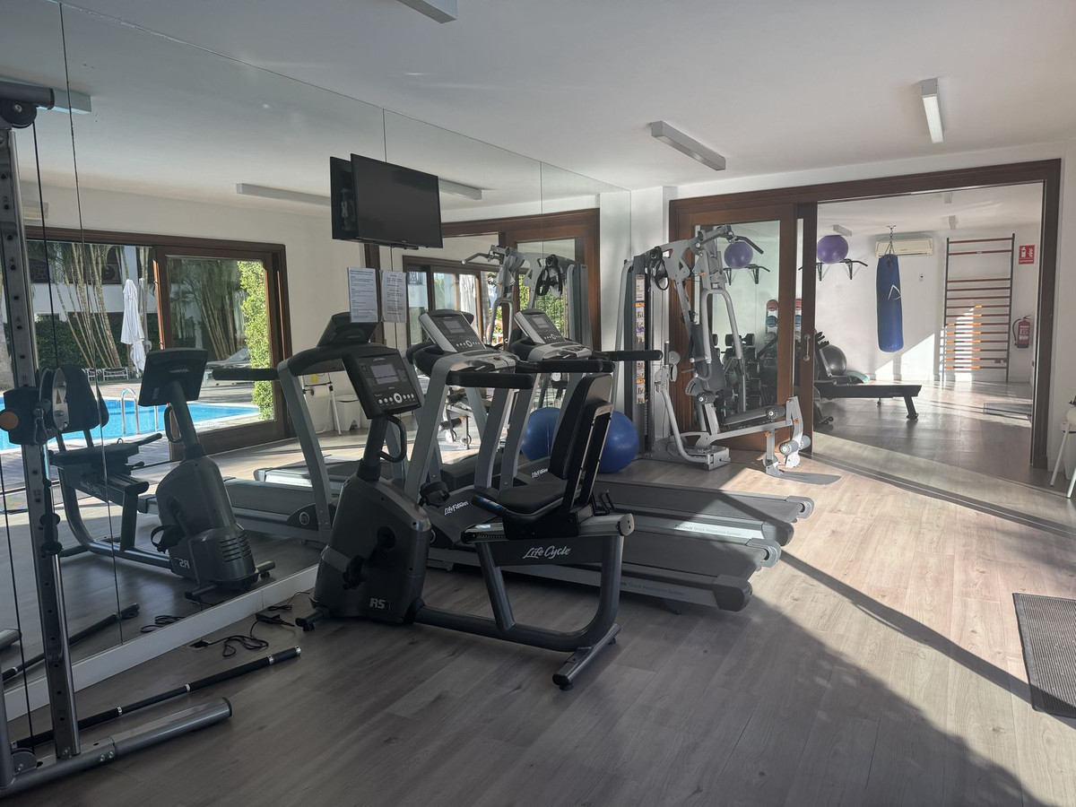2 Bed Apartment for sale in Estepona Costa Del Sol, Málaga, Spain