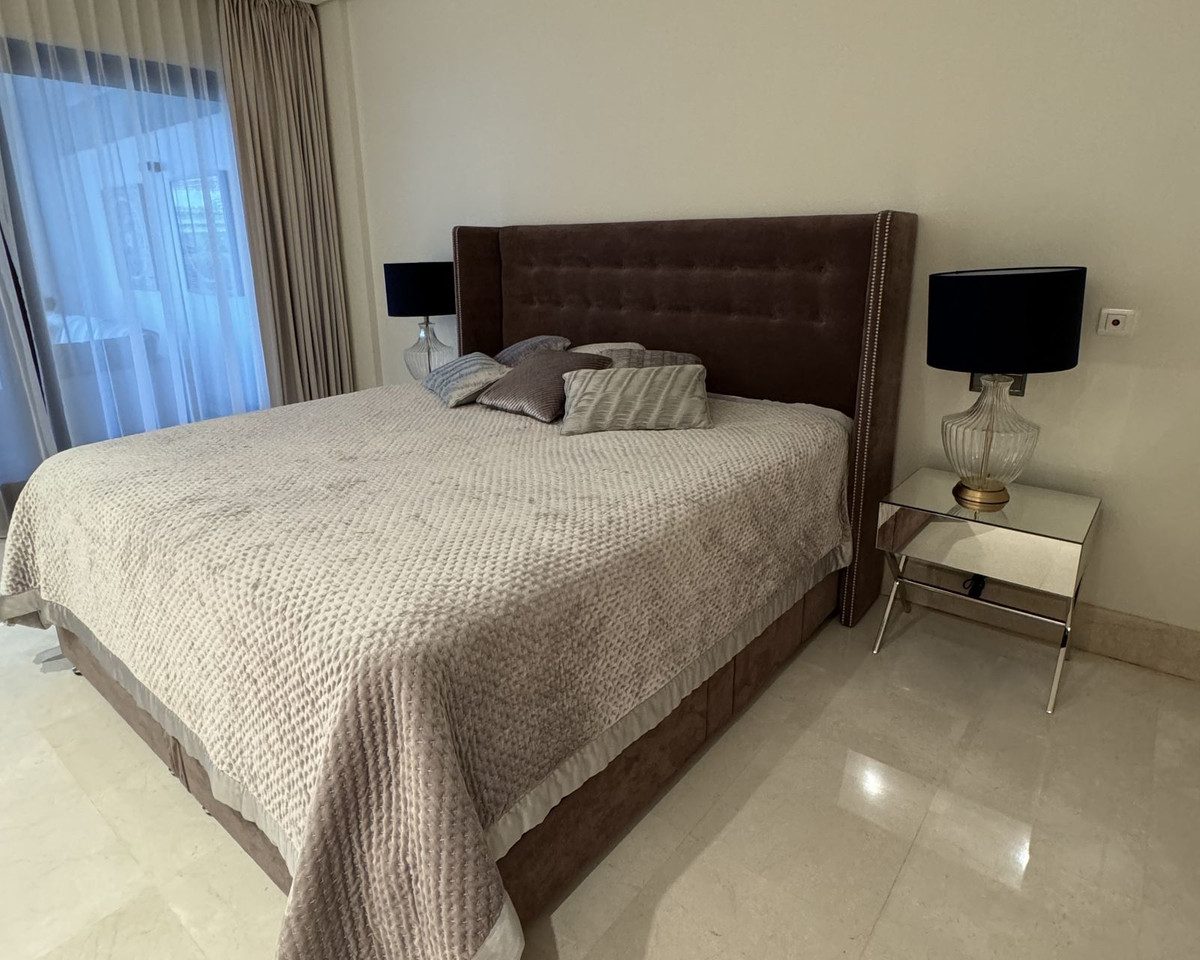 2 Bed Apartment for sale in Estepona Costa Del Sol, Málaga, Spain