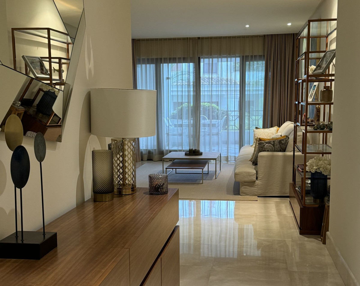 2 Bed Apartment for sale in Estepona Costa Del Sol, Málaga, Spain