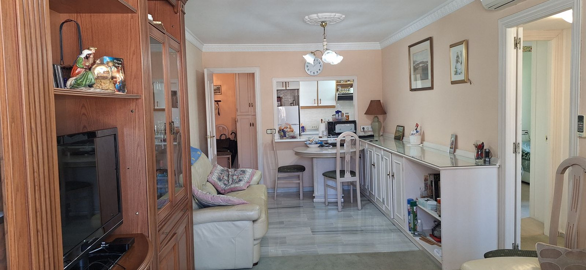 2 Bed Apartment for sale in Fuengirola Costa Del Sol, Málaga, Spain