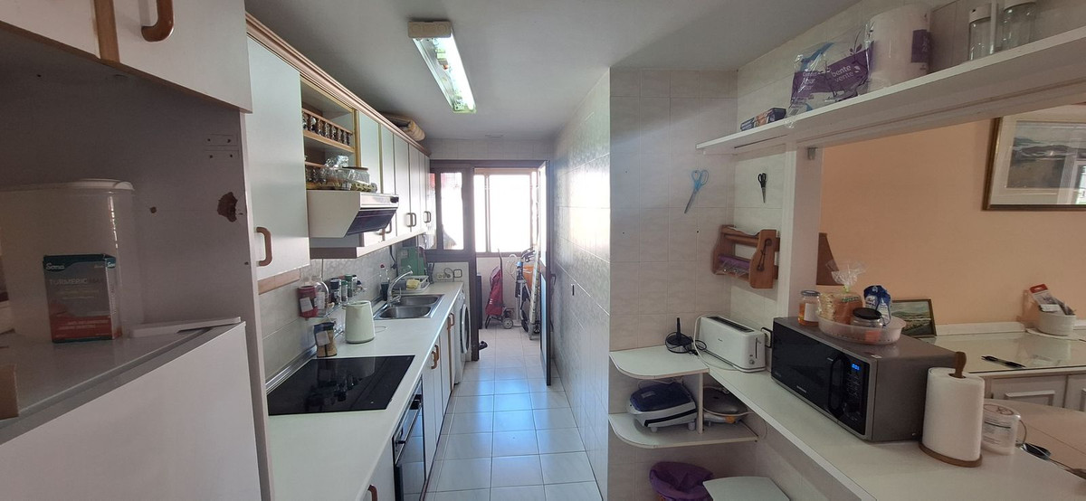 2 Bed Apartment for sale in Fuengirola Costa Del Sol, Málaga, Spain