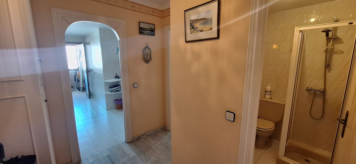 2 Bed Apartment for sale in Fuengirola Costa Del Sol, Málaga, Spain