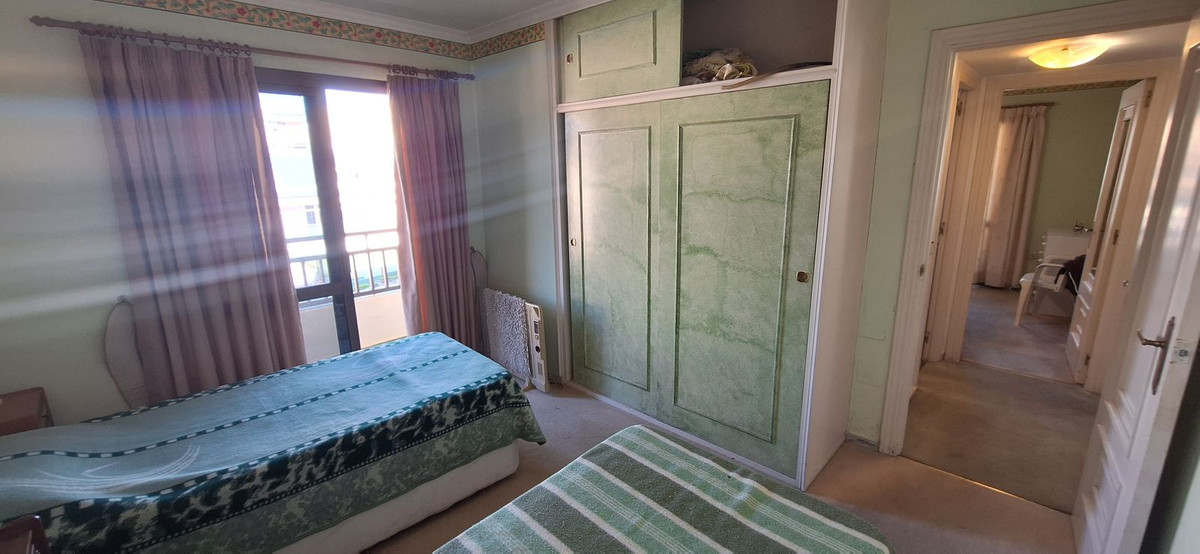 2 Bed Apartment for sale in Fuengirola Costa Del Sol, Málaga, Spain