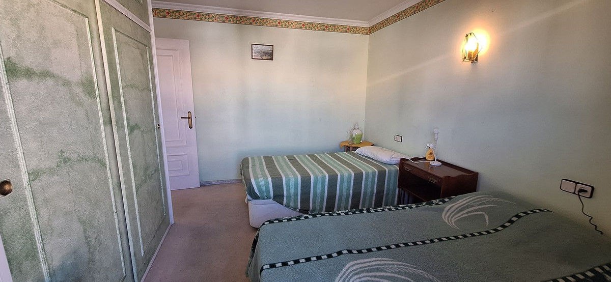 2 Bed Apartment for sale in Fuengirola Costa Del Sol, Málaga, Spain