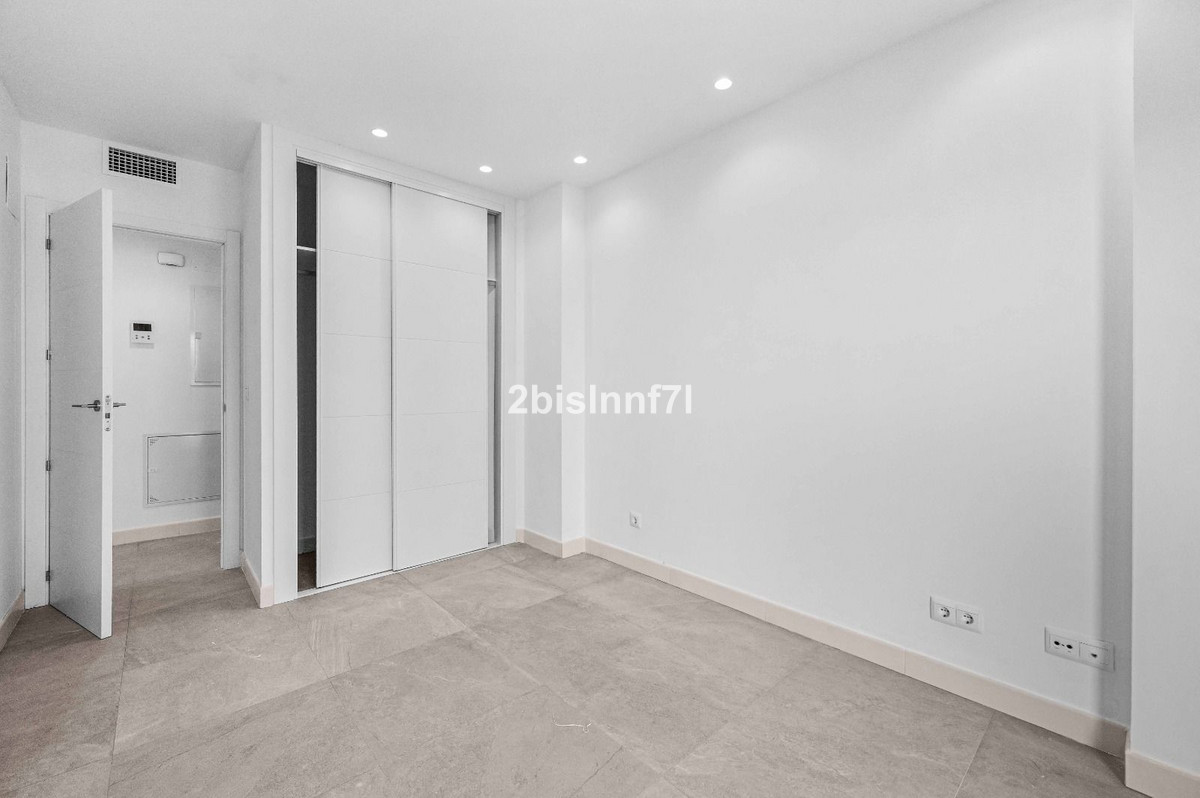 3 Bed Apartment for sale in Fuengirola Costa Del Sol, Málaga, Spain
