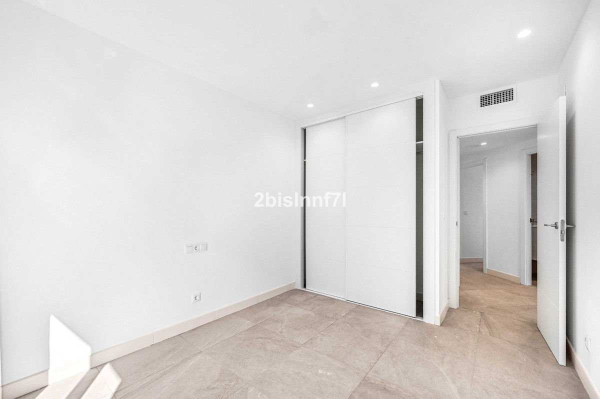 3 Bed Apartment for sale in Fuengirola Costa Del Sol, Málaga, Spain