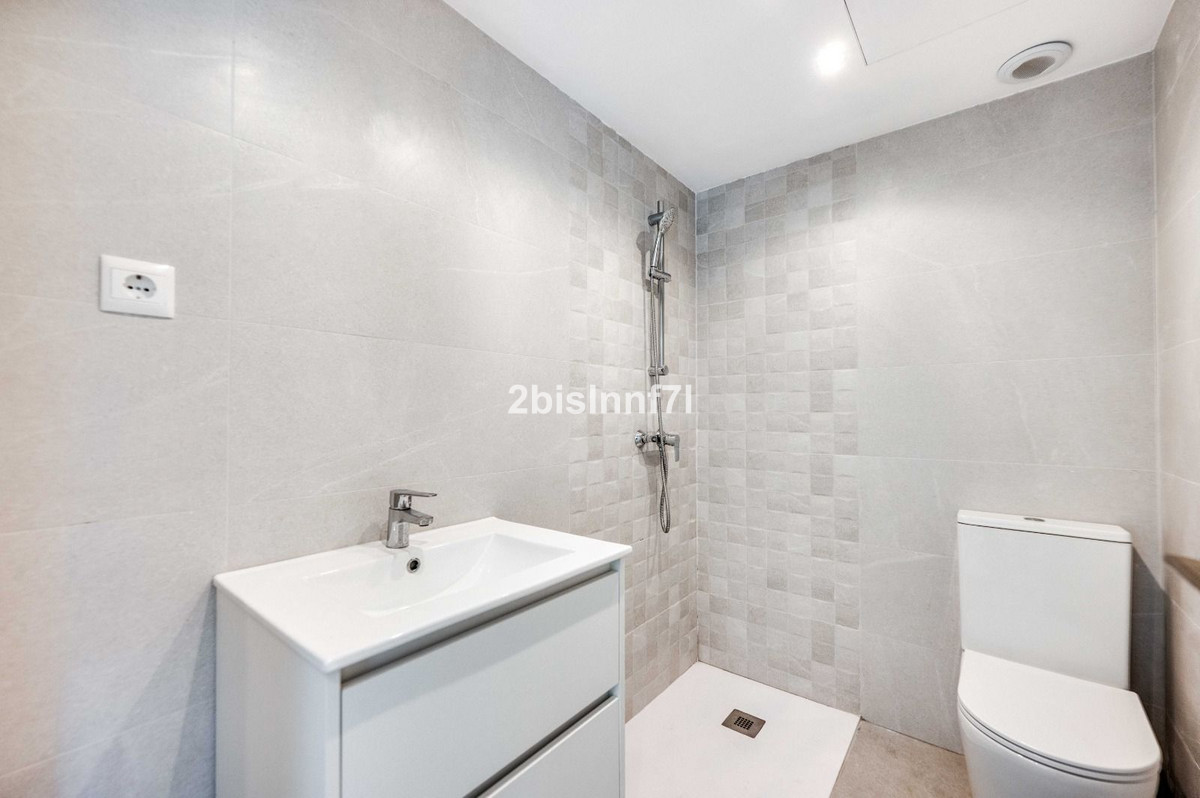 3 Bed Apartment for sale in Fuengirola Costa Del Sol, Málaga, Spain