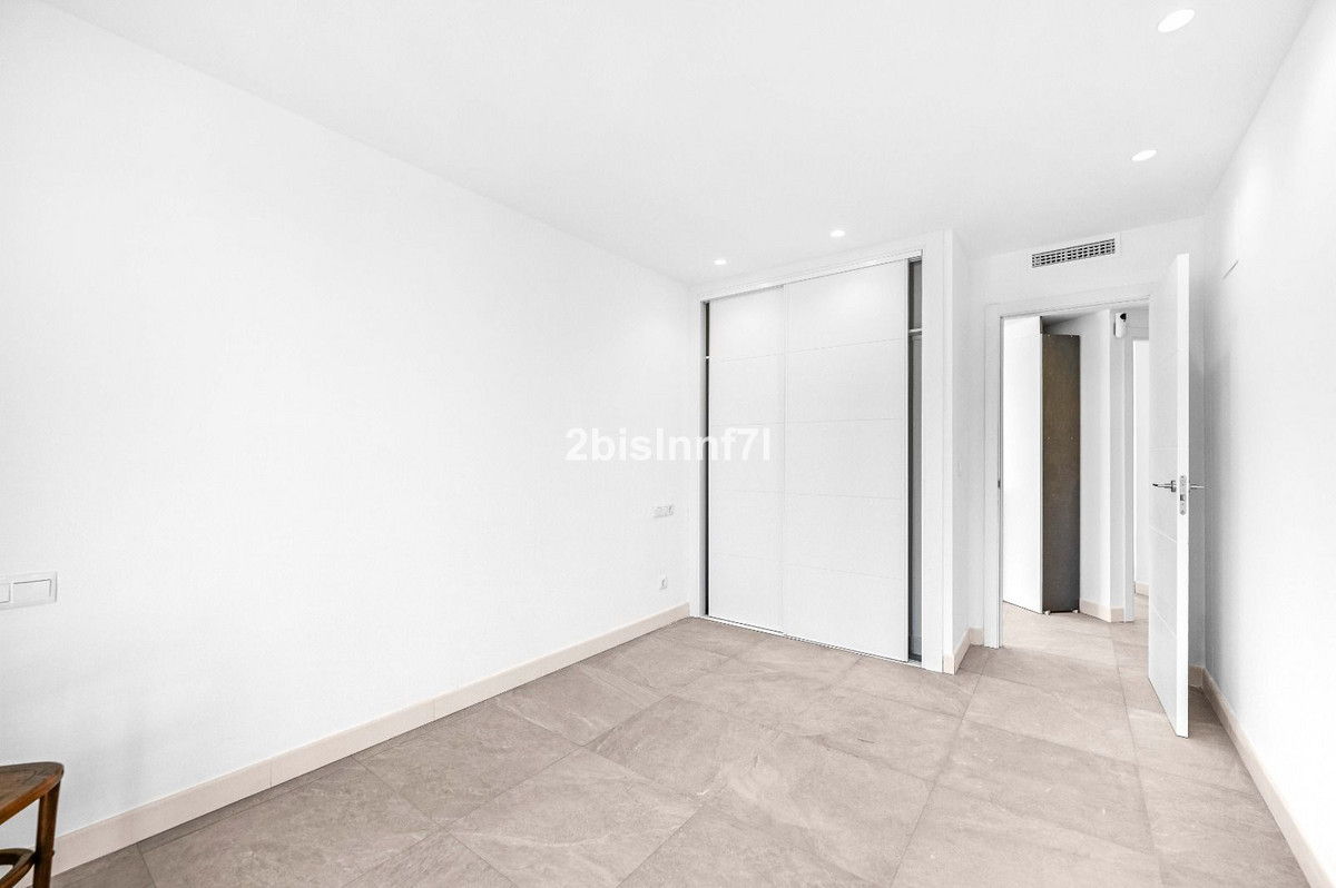 3 Bed Apartment for sale in Fuengirola Costa Del Sol, Málaga, Spain