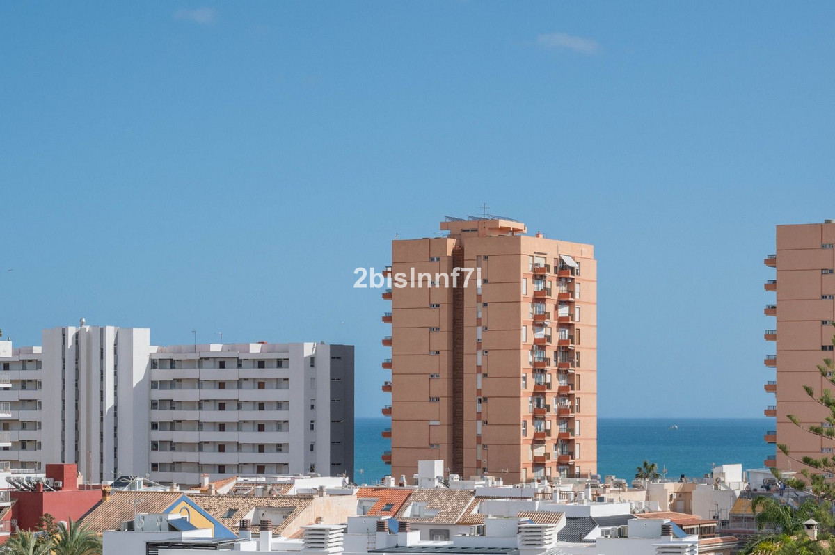 3 Bed Apartment for sale in Fuengirola Costa Del Sol, Málaga, Spain