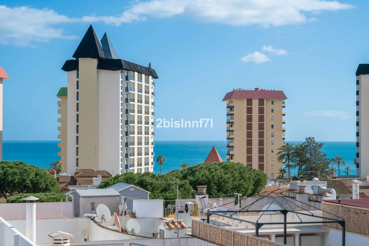 3 Bed Apartment for sale in Fuengirola Costa Del Sol, Málaga, Spain