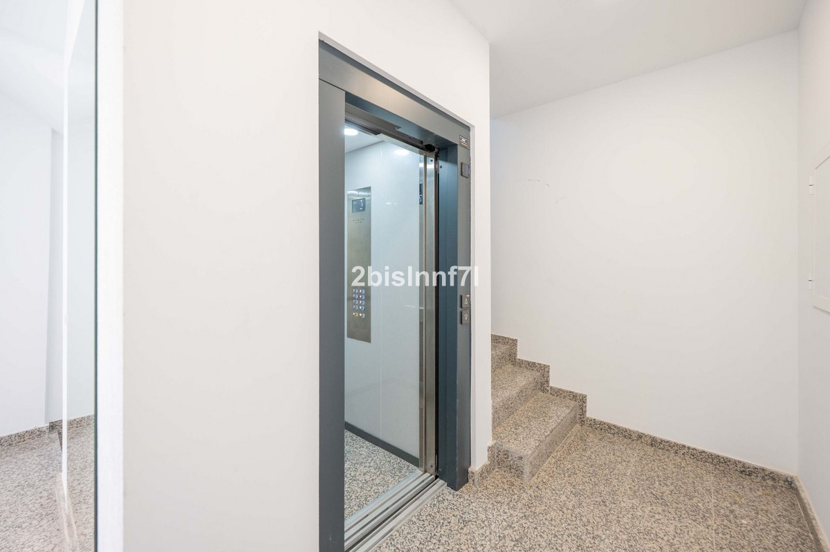 3 Bed Apartment for sale in Fuengirola Costa Del Sol, Málaga, Spain