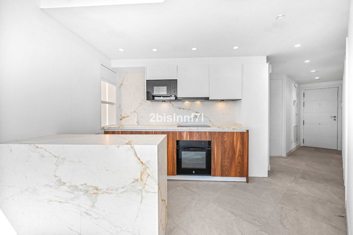 3 Bed Apartment for sale in Fuengirola Costa Del Sol, Málaga, Spain