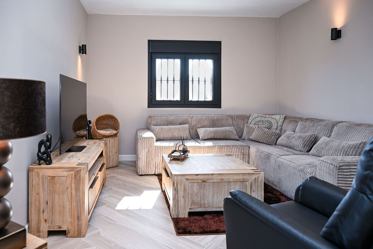 4 Bed Townhouse for sale in Alhaurín De La Torre Costa Del Sol, Málaga, Spain