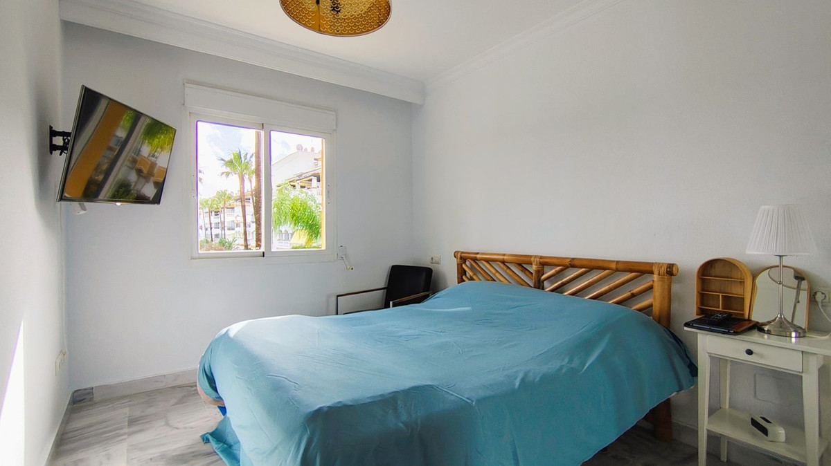 4 Bed Apartment for sale in Nueva Andalucía Costa Del Sol, Málaga, Spain