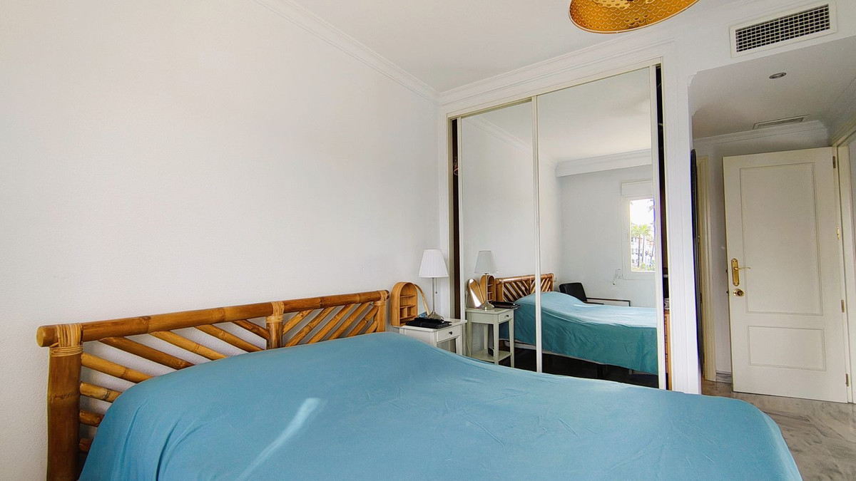 4 Bed Apartment for sale in Nueva Andalucía Costa Del Sol, Málaga, Spain