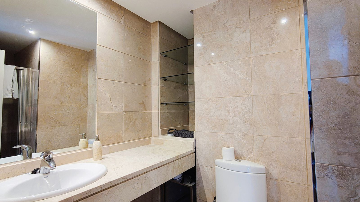 4 Bed Apartment for sale in Nueva Andalucía Costa Del Sol, Málaga, Spain