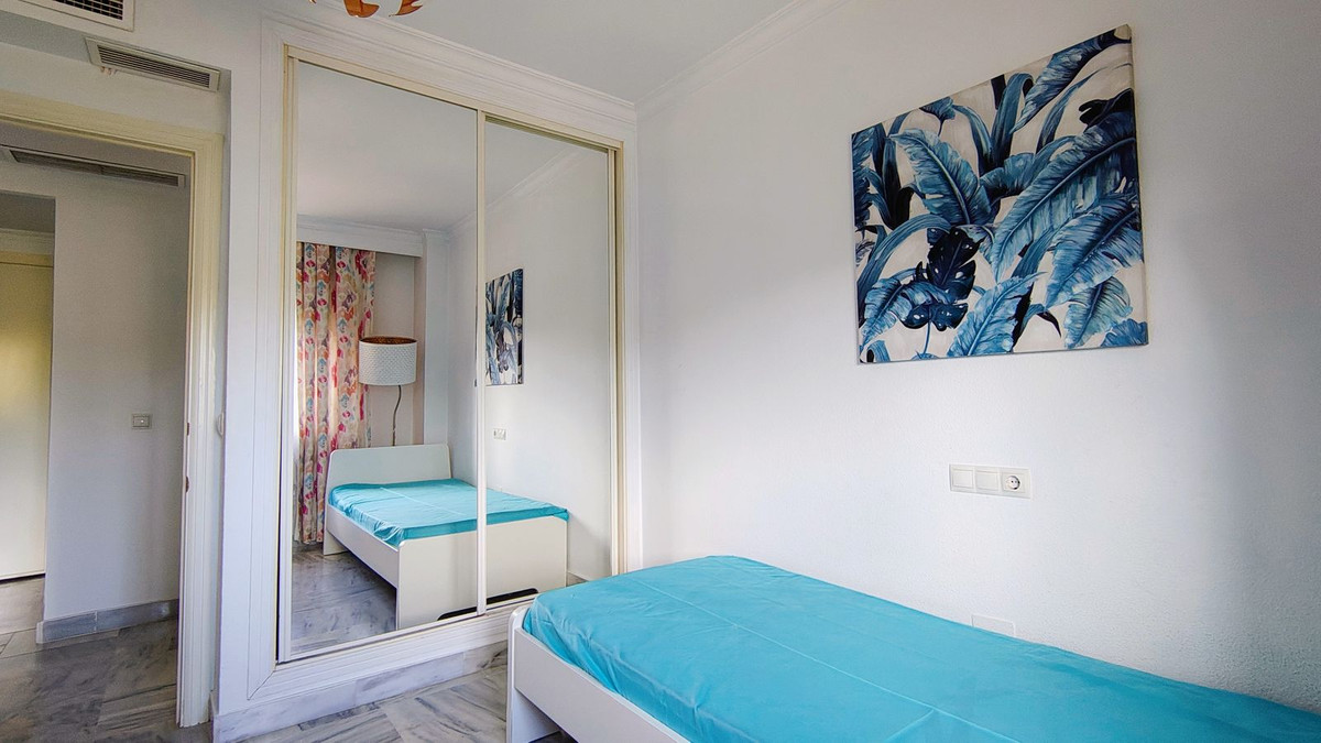 4 Bed Apartment for sale in Nueva Andalucía Costa Del Sol, Málaga, Spain