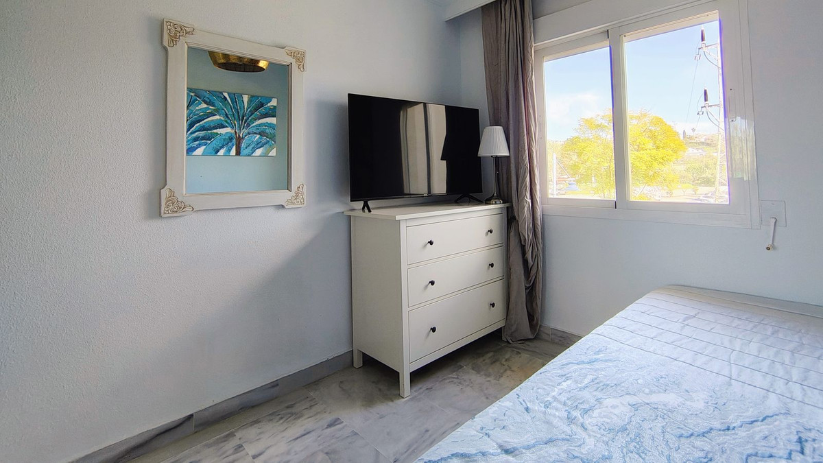 4 Bed Apartment for sale in Nueva Andalucía Costa Del Sol, Málaga, Spain