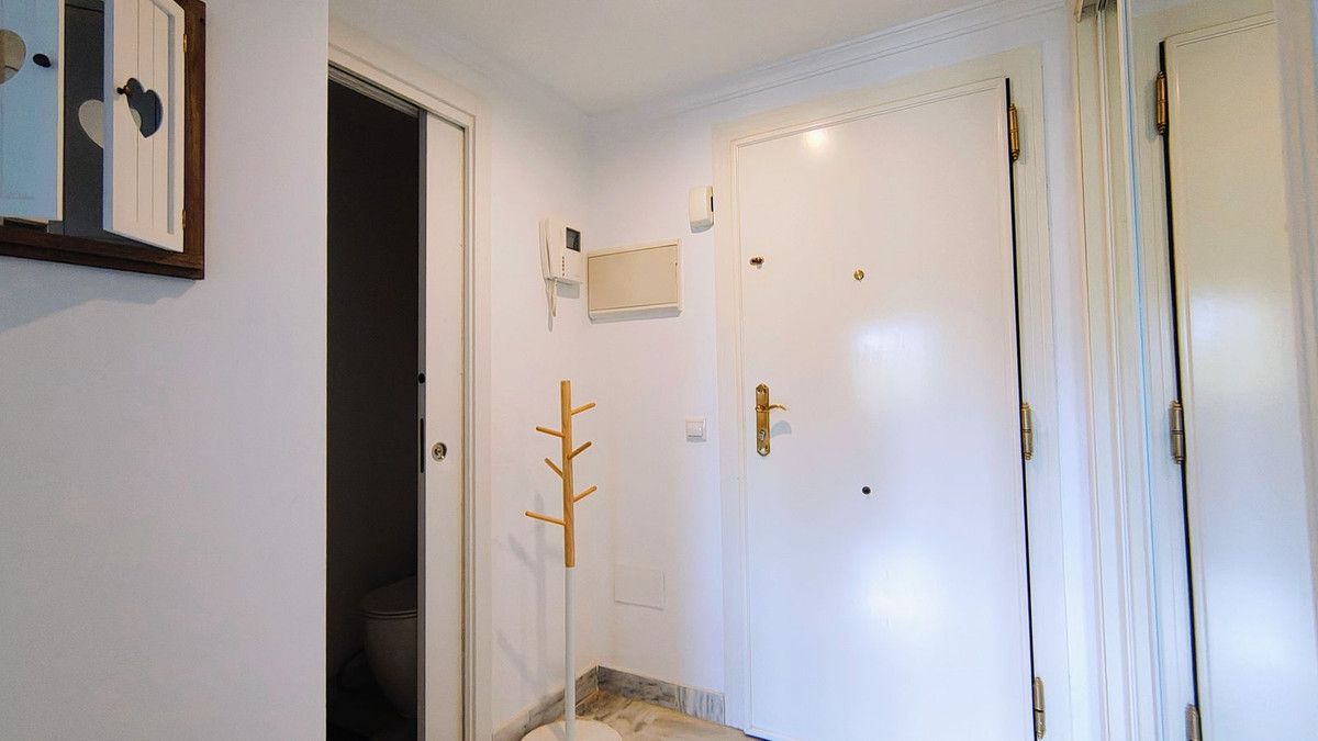 4 Bed Apartment for sale in Nueva Andalucía Costa Del Sol, Málaga, Spain
