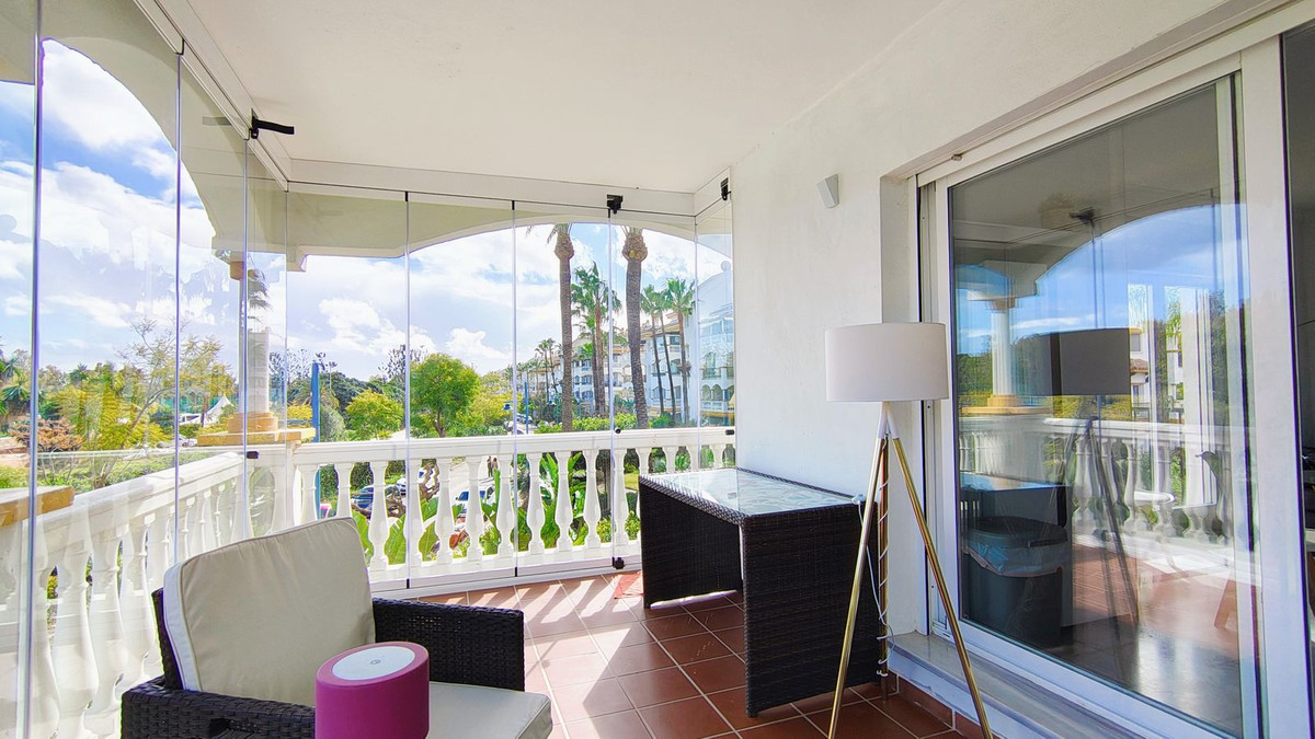 4 Bed Apartment for sale in Nueva Andalucía Costa Del Sol, Málaga, Spain